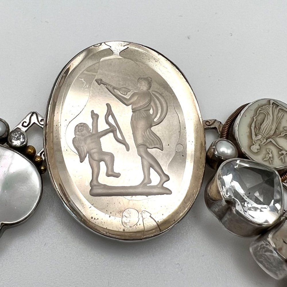 Mars & Valentine Sterling Quartz Pearl Cupid Bracelet - Picture 5 of 9
